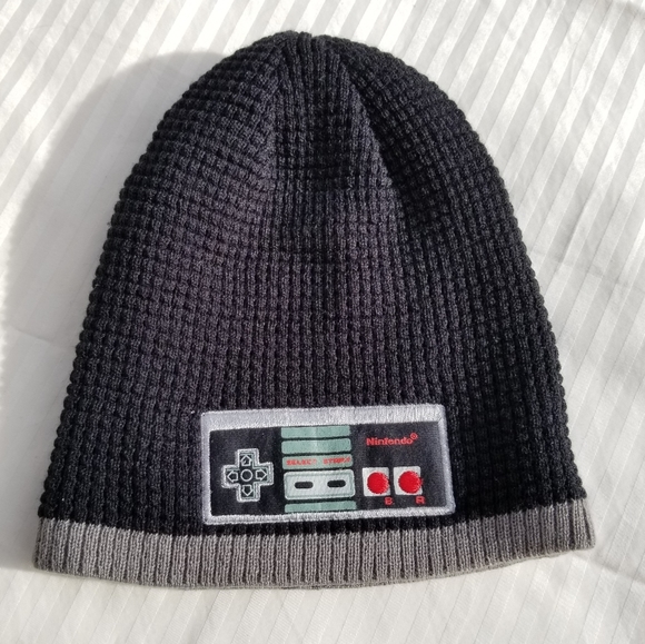 Nintendo Other - Reverserable Nintendo Beanie
